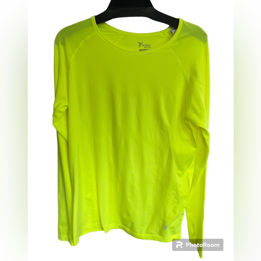 Old Navy Active Go Dry Long Sleeve Running/Workout Top. Size-XL. Semi-fitted.
